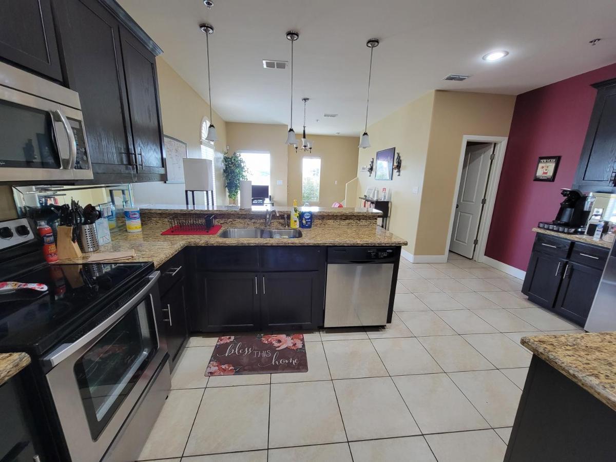 Modern, Private, Smart 4 Bedroom Condo In Desirable Location In Mcallen With Pool! McAllen Exterior foto